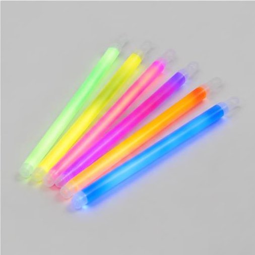 Glow-Sticks (Set) – KI-generiertes Beispiel der Ausrüstungsart, kein konkretes Amazon-Produkt